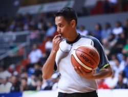 10 Perlengkapan Wasit Bola Basket yang Wajib Dimiliki