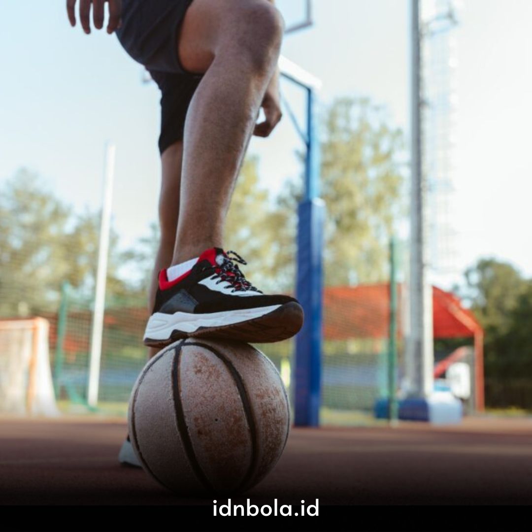 Tips Memilih Sepatu Bola Basket