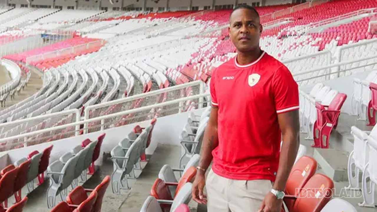 Pelatih Baru Timnas Indonesia Patrick Kluivert Siap Bawa Garuda Terbang Tinggi