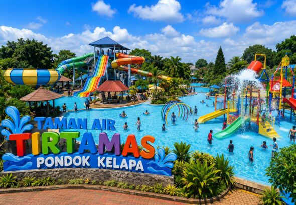 Kolam Renang Taman Air