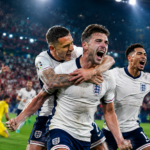 Inggris Lolos Dramatis Babak Gugur